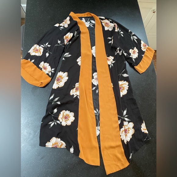 Kimono - Picture 1 of 1